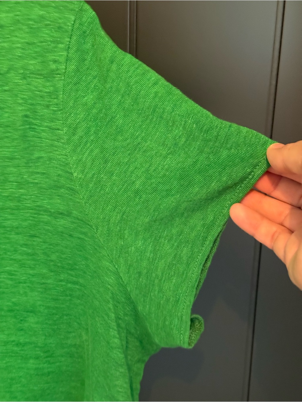 🌴 Tahari Women’s Bright Green 100% Linen V-Neck Short Sleeve Tee - Size 1X - Picture 2 of 11